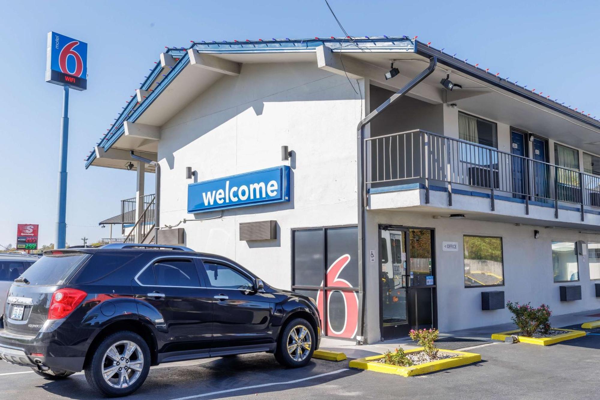 Motel 6 Elizabethtown Buitenkant foto